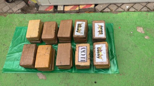 المصالح الأمنية تفتح تحقيقا في محاولة للتهريب الدولي لـشحنة  من مخدر الكوكايين عبر ميناء طنجة المتوسط.