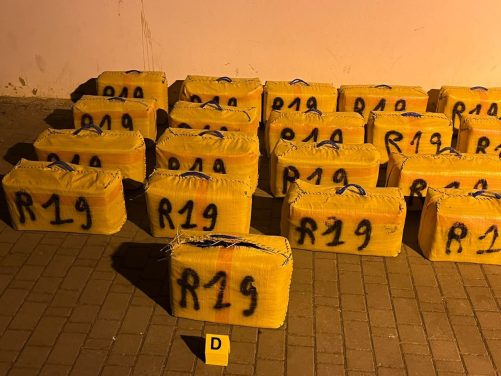 مصالح امن مدينتي سوق الأربعاء الغرب والناظور تضربان بقوة وتتصدى لعمليات الاتجار غير المشروع في المخدرات والمؤثرات العقلية.