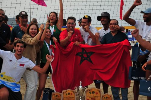 المنتخب الوطني المغربي لكرة الطائرة ذكورا يتوج بطلا للعرب،والاناث وصيفة البطل