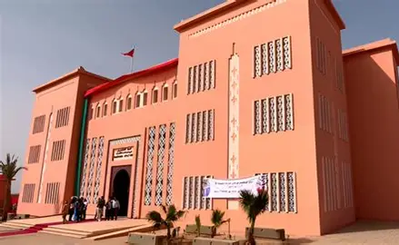 جدل في كلميم عقب توزيع محلات القطب المدمج للصناعة التقليدية.. والكونفدرالية الإقليمية تندد بـ “الإقصاء وشبهات تصفية الحسابات”